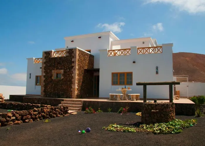 Casa Caldera Blanca * Tinajo